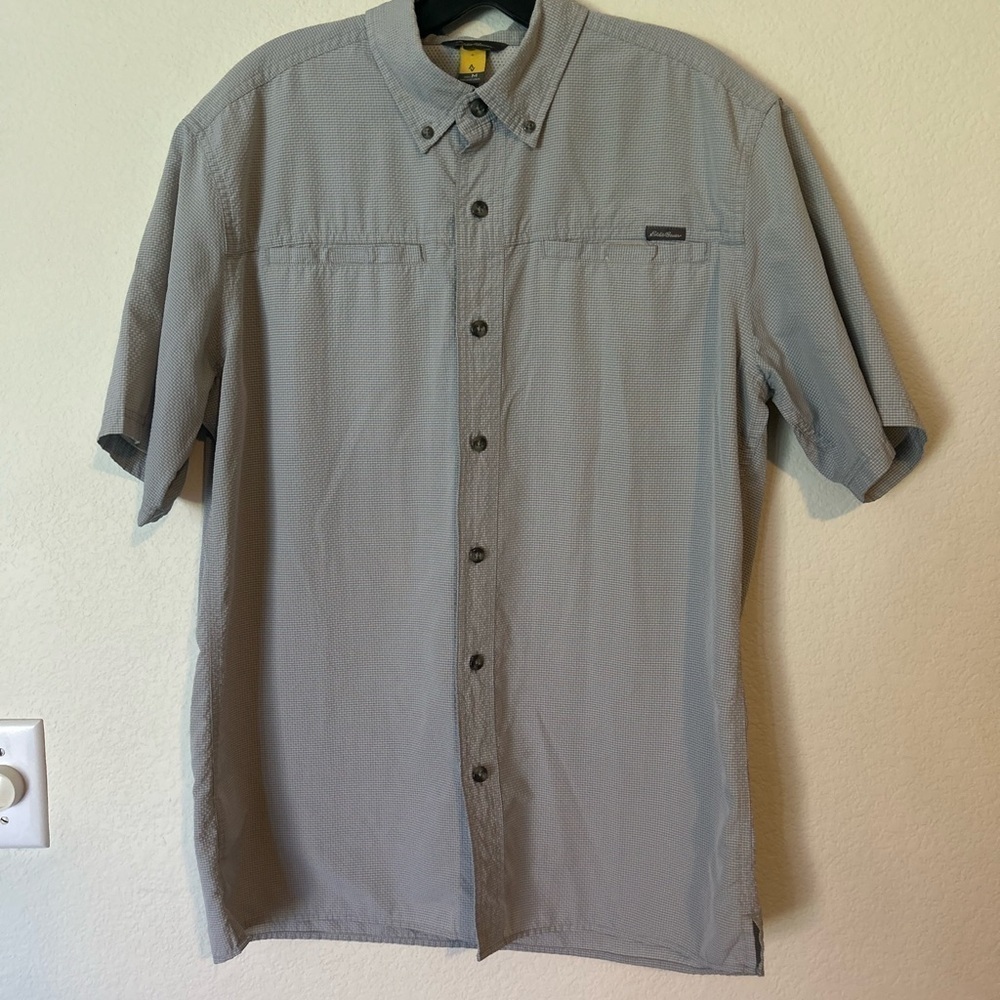 Eddie Bauer Men's Size Medium Travex Free Dry Short Sleeve Button Down Shirt